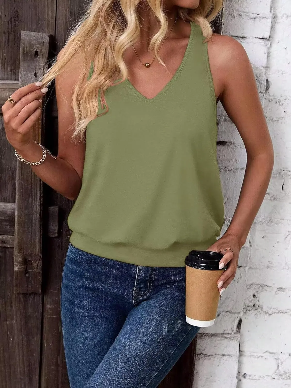 Womens Tank Tops Casual V Neck Sleeveless Summer Spring Clothes Loose Fit Cute Outfit Basic Cami 2025 Fashion Shirts