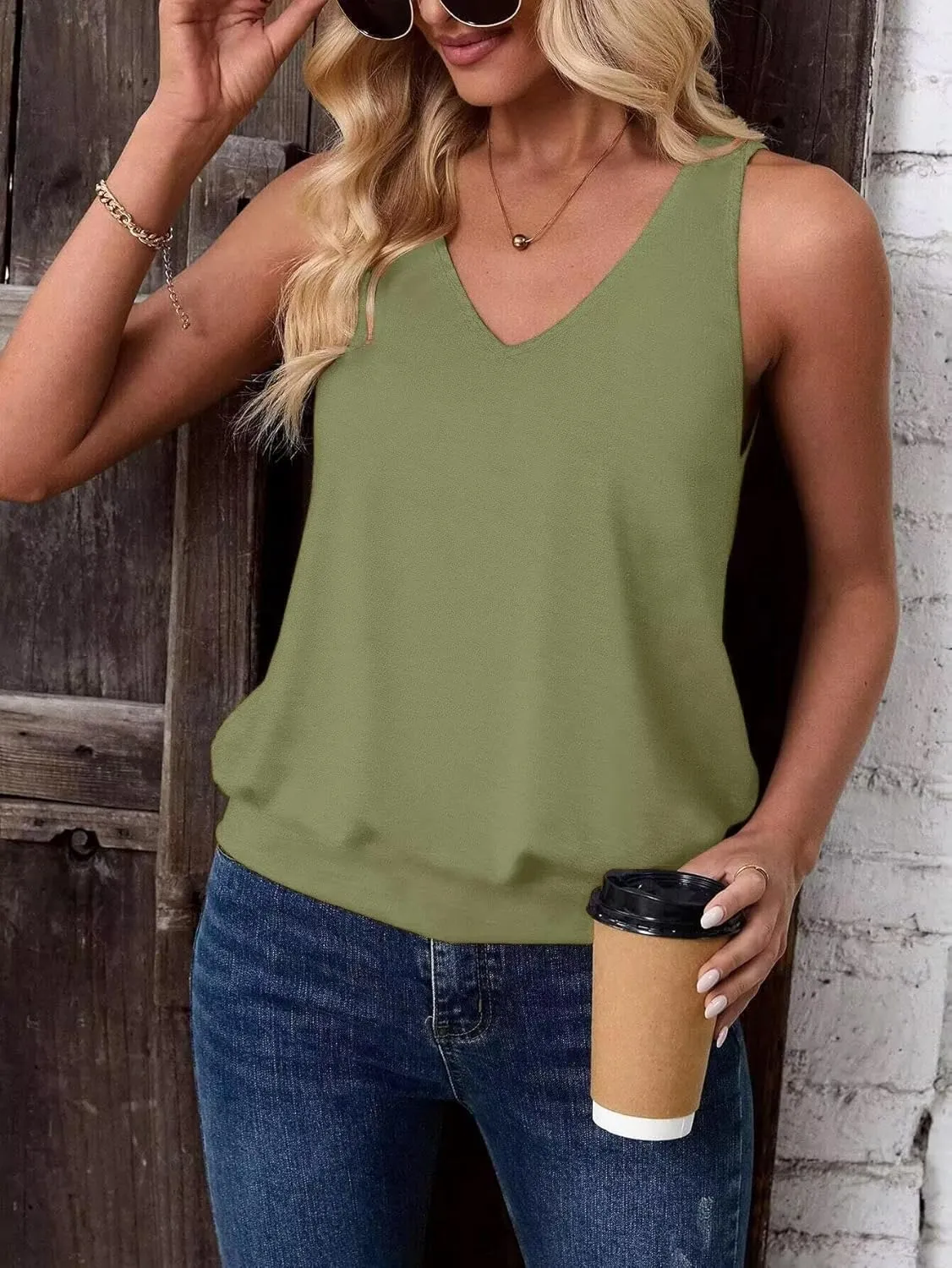 Womens Tank Tops Casual V Neck Sleeveless Summer Spring Clothes Loose Fit Cute Outfit Basic Cami 2025 Fashion Shirts