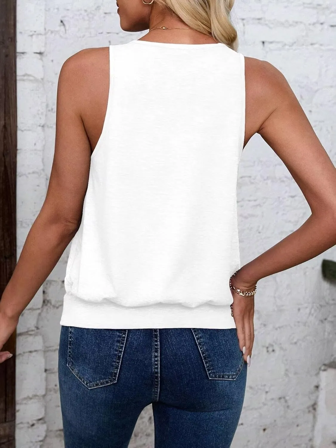 Womens Tank Tops Casual V Neck Sleeveless Summer Spring Clothes Loose Fit Cute Outfit Basic Cami 2025 Fashion Shirts